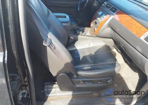 2009 Chevrolet Tahoe Lt2 from USA, damaged, VIN 1GNFK23059R213828